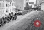 Immagine di Truppe tedesche ritirare Aumetz Francia, 1918, secondo 32 filmato di repertorio 65675027349