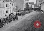 Immagine di Truppe tedesche ritirare Aumetz Francia, 1918, secondo 33 filmato di repertorio 65675027349