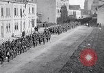 Immagine di Truppe tedesche ritirare Aumetz Francia, 1918, secondo 38 filmato di repertorio 65675027349