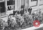 Immagine di I soldati tedeschi ritirare dopo armistizio prima guerra mondiale Aumetz Francia, 1918, secondo 24 filmato di repertorio 65675027351