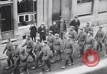 Immagine di I soldati tedeschi ritirare dopo armistizio prima guerra mondiale Aumetz Francia, 1918, secondo 29 filmato di repertorio 65675027351