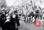 Standbild deutsche Soldaten Aumetz Frankreich, 1918, aus Sekunde 20 historischem Filmmaterial Videoclip 65675027352