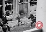 Standbild deutsche Soldaten Aumetz Frankreich, 1918, aus Sekunde 57 historischem Filmmaterial Videoclip 65675027352
