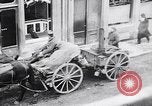 Standbild deutsche Soldaten fahren Aumetz Frankreich, 1918, aus Sekunde 62 historischem Filmmaterial Videoclip 65675027353