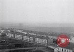 Standbild deutsche Truppen verlassen Aumetz Luxemburg, 1918, aus Sekunde 21 historischem Filmmaterial Videoclip 65675027359