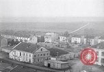 Standbild deutsche Truppen verlassen Aumetz Luxemburg, 1918, aus Sekunde 36 historischem Filmmaterial Videoclip 65675027359