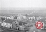 Standbild deutsche Truppen verlassen Aumetz Luxemburg, 1918, aus Sekunde 37 historischem Filmmaterial Videoclip 65675027359