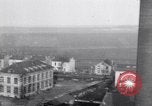 Standbild deutsche Truppen verlassen Aumetz Luxemburg, 1918, aus Sekunde 49 historischem Filmmaterial Videoclip 65675027359