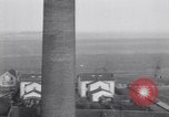 Standbild deutsche Truppen verlassen Aumetz Luxemburg, 1918, aus Sekunde 61 historischem Filmmaterial Videoclip 65675027359