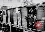 Standbild Neue rekruten Für die Deutsche Armee an Bord eines Zuges Potsdam Deutschland, 1914, aus Sekunde 45 historischem Filmmaterial Videoclip 65675027380