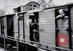 Standbild Neue rekruten Für die Deutsche Armee an Bord eines Zuges Potsdam Deutschland, 1914, aus Sekunde 48 historischem Filmmaterial Videoclip 65675027380