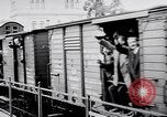 Standbild Neue rekruten Für die Deutsche Armee an Bord eines Zuges Potsdam Deutschland, 1914, aus Sekunde 50 historischem Filmmaterial Videoclip 65675027380