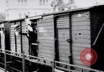 Standbild Neue rekruten Für die Deutsche Armee an Bord eines Zuges Potsdam Deutschland, 1914, aus Sekunde 53 historischem Filmmaterial Videoclip 65675027380