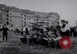 Standbild Deutsche Landsturm Miliz Training in Ersten Weltkrieg Berlin Deutschland, 1914, aus Sekunde 52 historischem Filmmaterial Videoclip 65675027382