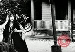 Standbild Manhunt South Carolina United States USA, 1916, aus Sekunde 18 historischem Filmmaterial Videoclip 65675027389