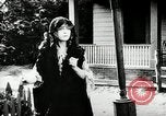 Standbild Manhunt South Carolina United States USA, 1916, aus Sekunde 20 historischem Filmmaterial Videoclip 65675027389