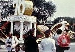 Standbild militärischen Bands Washington DC USA, 1976, aus Sekunde 60 historischem Filmmaterial Videoclip 65675027392