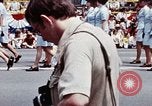 Standbild US Coast Guard in Parade Washington DC USA, 1976, aus Sekunde 20 historischem Filmmaterial Videoclip 65675027393