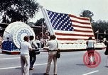 Standbild US Coast Guard in Parade Washington DC USA, 1976, aus Sekunde 42 historischem Filmmaterial Videoclip 65675027393