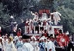 Standbild Liberty Bell Float Washington DC USA, 1976, aus Sekunde 9 historischem Filmmaterial Videoclip 65675027394