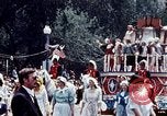 Standbild Liberty Bell Float Washington DC USA, 1976, aus Sekunde 17 historischem Filmmaterial Videoclip 65675027394