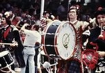 Image Band en kilt Washington DC USA, 1976, de la seconde 4 séquences d'archives historiques vidéo 65675027399