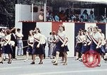 Standbild Jugend in Schärpen Washington DC USA, 1976, aus Sekunde 13 historischem Filmmaterial Videoclip 65675027403