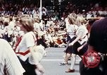 Standbild Jugend in Schärpen Washington DC USA, 1976, aus Sekunde 32 historischem Filmmaterial Videoclip 65675027403