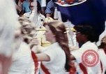 Standbild Jugend in Schärpen Washington DC USA, 1976, aus Sekunde 46 historischem Filmmaterial Videoclip 65675027403
