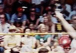 Standbild Jugend in Schärpen Washington DC USA, 1976, aus Sekunde 49 historischem Filmmaterial Videoclip 65675027403