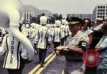 Standbild Bicentennial Parade Washington DC USA, 1976, aus Sekunde 14 historischem Filmmaterial Videoclip 65675027428