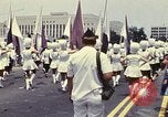 Standbild Bicentennial Parade Washington DC USA, 1976, aus Sekunde 21 historischem Filmmaterial Videoclip 65675027428