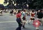 Standbild Bicentennial Parade Washington DC USA, 1976, aus Sekunde 42 historischem Filmmaterial Videoclip 65675027428