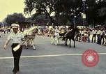 Standbild Bicentennial Parade Washington DC USA, 1976, aus Sekunde 47 historischem Filmmaterial Videoclip 65675027428