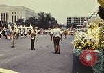 Standbild Bicentennial Parade Washington DC USA, 1976, aus Sekunde 60 historischem Filmmaterial Videoclip 65675027428