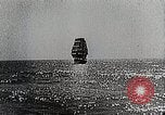 Standbild ozeandampfer und Flugzeuge New York United States USA, 1938, aus Sekunde 12 historischem Filmmaterial Videoclip 65675027430