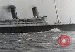 Standbild ozeandampfer und Flugzeuge New York United States USA, 1938, aus Sekunde 24 historischem Filmmaterial Videoclip 65675027430