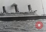 Standbild ozeandampfer und Flugzeuge New York United States USA, 1938, aus Sekunde 25 historischem Filmmaterial Videoclip 65675027430
