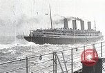 Standbild ozeandampfer und Flugzeuge New York United States USA, 1938, aus Sekunde 28 historischem Filmmaterial Videoclip 65675027430
