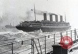 Standbild ozeandampfer und Flugzeuge New York United States USA, 1938, aus Sekunde 30 historischem Filmmaterial Videoclip 65675027430