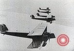 Standbild Wright Brothers frühen Segelflugzeuge United States USA, 1938, aus Sekunde 17 historischem Filmmaterial Videoclip 65675027431