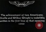 Standbild Wright Brothers frühen Segelflugzeuge United States USA, 1938, aus Sekunde 22 historischem Filmmaterial Videoclip 65675027431