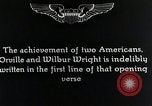Standbild Wright Brothers frühen Segelflugzeuge United States USA, 1938, aus Sekunde 25 historischem Filmmaterial Videoclip 65675027431