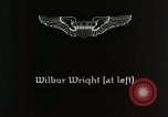 Standbild Wright Brothers frühen Segelflugzeuge United States USA, 1938, aus Sekunde 34 historischem Filmmaterial Videoclip 65675027431