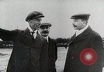 Standbild Wright Brothers frühen Segelflugzeuge United States USA, 1938, aus Sekunde 43 historischem Filmmaterial Videoclip 65675027431