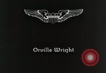 Standbild Wright Brothers frühen Segelflugzeuge United States USA, 1938, aus Sekunde 49 historischem Filmmaterial Videoclip 65675027431