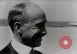 Standbild Wright Brothers frühen Segelflugzeuge United States USA, 1938, aus Sekunde 56 historischem Filmmaterial Videoclip 65675027431