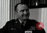 Standbild Pensionierter Luftwaffe Offiziere Mittagessen United States USA, 1964, aus Sekunde 49 historischem Filmmaterial Videoclip 65675027445