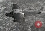 Standbild Mechanik Wartung durchführen Detroit Michigan United States USA, 1928, aus Sekunde 27 historischem Filmmaterial Videoclip 65675027448