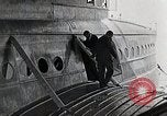Standbild Dornier Do X von Sowjets inspiziert Altenrhein Schweiz, 1929, aus Sekunde 24 historischem Filmmaterial Videoclip 65675027458